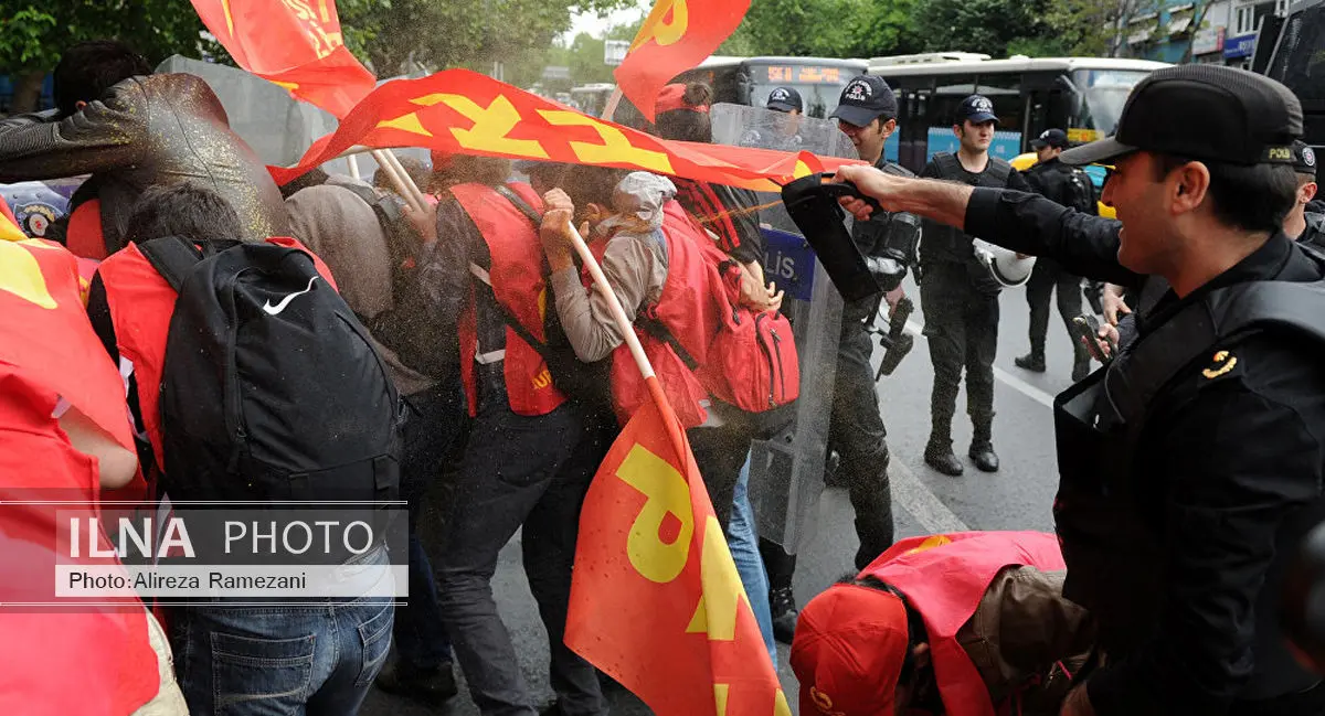  پلیس استانبول معترضین را با گاز اشک‌آور متفرق کرد/ کشته شدن 1 نفر توسط نیروهای امنیتی  