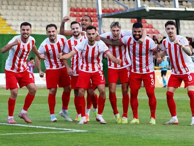 ویدئو: اعتصاب بازیکنان بولو‌اسپور به علت عدم پرداخت حقوق