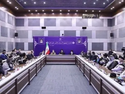 تبادلات مرزنشینان را در قالب یک بازار قانونمند و سامان‌یافته، سودمند می‌دانیم