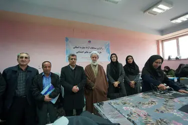 مسابقات آزاد مهارت طراحی و دوخت مانتو اجتماعی در همدان برگزار شد