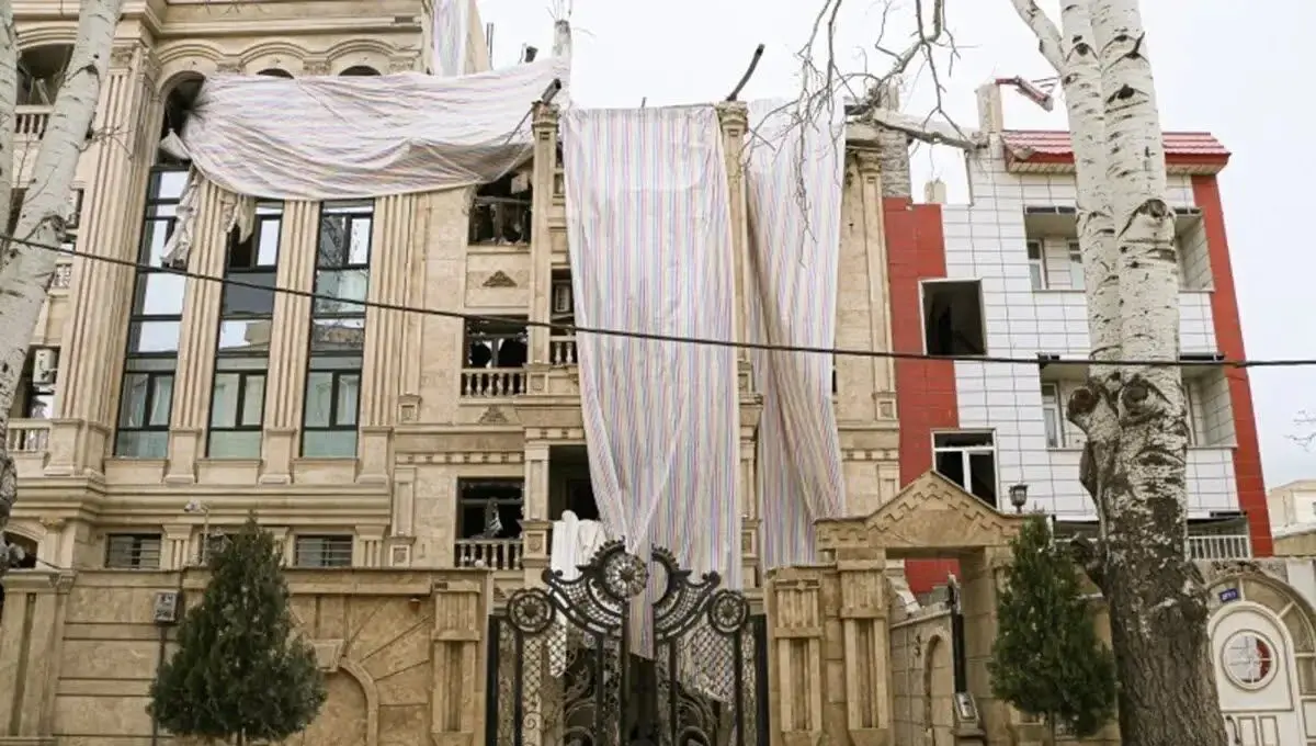 حمله هوایی دشمن به واحد های مسکونی و تجاری استان زنجان ۳۰۰ میلیارد تومان خسارت زد