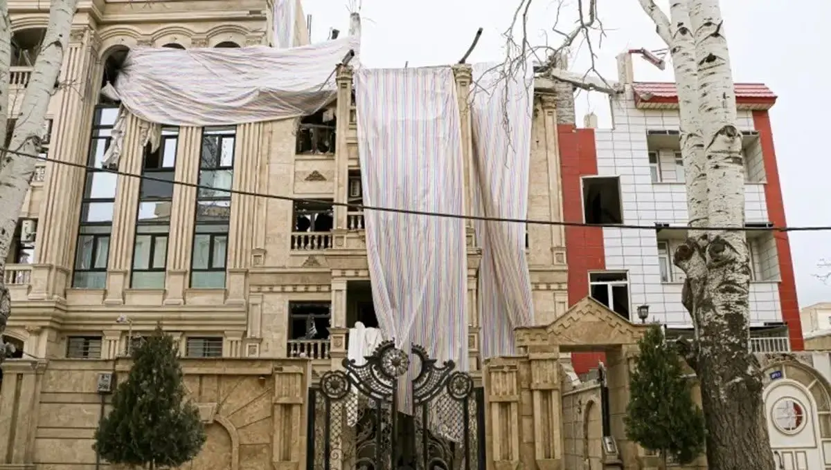 حمله هوایی دشمن به واحد های مسکونی و تجاری استان زنجان ۳۰۰ میلیارد تومان خسارت زد