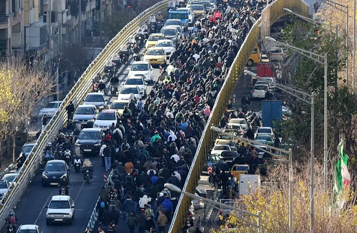 از نظر سیاسی شرایط به حمله نظامی نرسیده است/ اگر بگوییم اعتراضات صرفا کار دشمن است، اشتباه کرده‌ایم