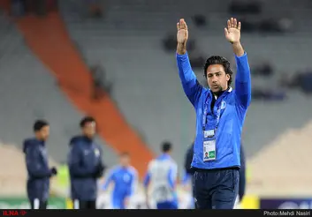 تا دیشب می‌گفتند محال است به دوبی برویم ولی الان می‌گویند خبر خوش/ اگر من نمی‌آمدم 1.5 میلیون یوروی دی‌بیاسی را از کجا می‌آوردید؟/ تا می‌توانستند دروغ گفتند و شعار دادند و هوادار را فریب دادند/ با یک دست کت‌وشلوار به باشگاه آمدند و پولدار رفتند