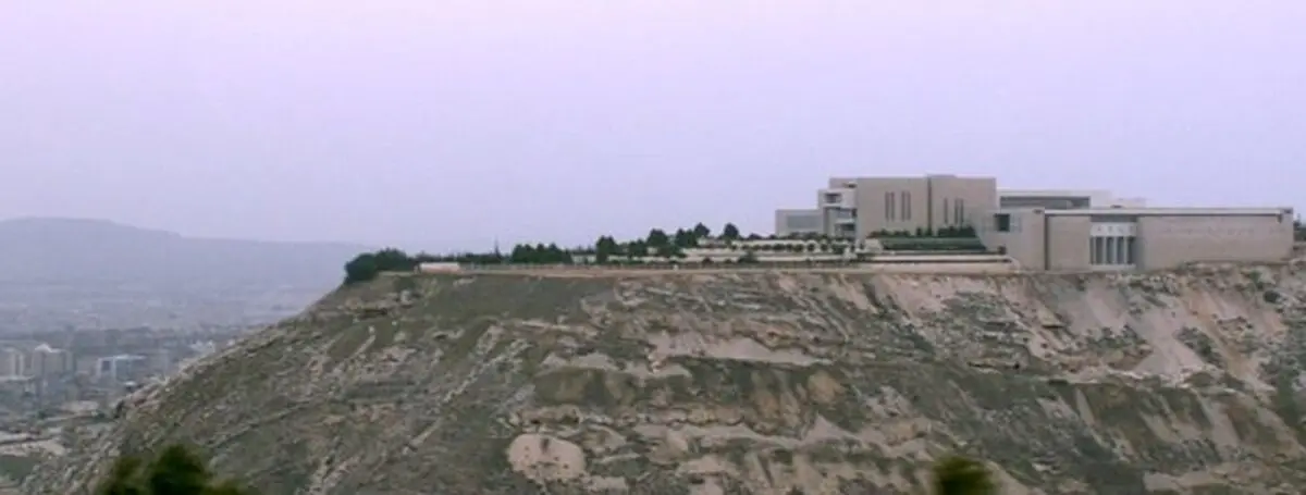 کاخ بشار اسد را بمباران می کنیم
