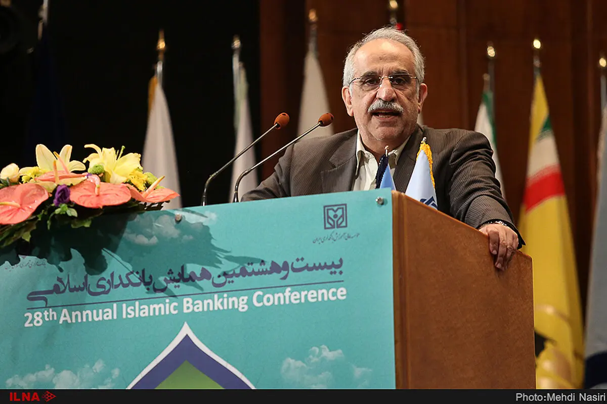 استمرا بدهی های دولت  ترازنامه بانک ها را دچار اختلا می کند/اقتصاد مردمی شده است