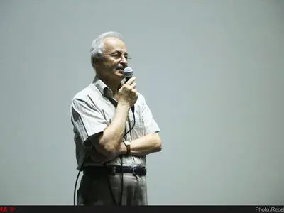 ساختار سینمای ایران عقب مانده است
