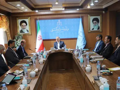 تاکید وزیر دادگستری بر توسعه همکاری‌ها با جهاددانشگاهی