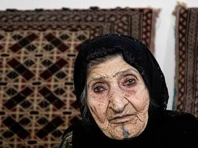 پیکر بی‌بی لوعه بانوی مقاومت در دارخوین شادگان تشییع و خاکسپاری شد