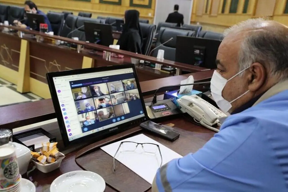 مدیران دستگاه‌ها و فرمانداران بانوان شاغل در ادارات را تعطیل کنند