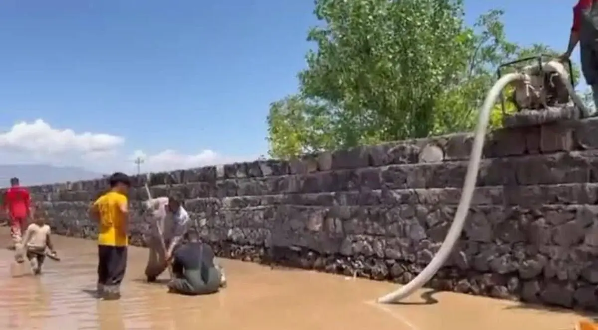 امدادرسانی به ۱۱۰ خانوار سیل‌زده در بورالان ماکو/ توزیع چادر و اقلام زیستی ادامه دارد