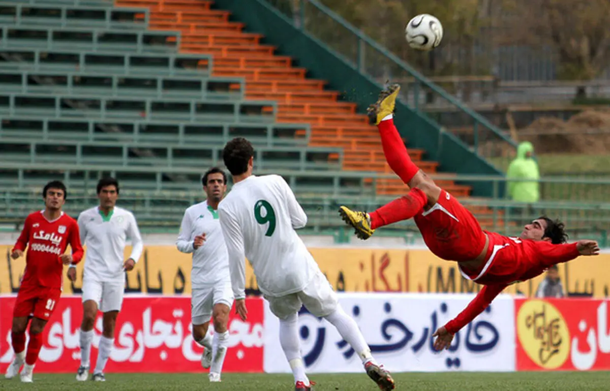 تراکتورسازی 4 - 1 ذوب آهن / شاگردان نمازی در جهنم سرخپوشان ذوب شدند