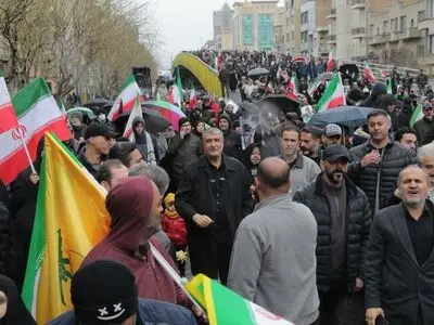 شعار مرگ بر آمریکا و اسرائیل در چهارراه ولیعصر + فیلم