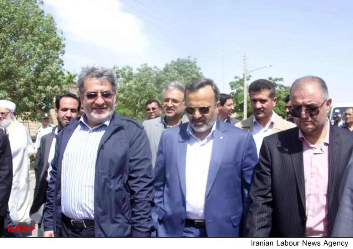 بازدید از اردوگاه مهاجران فریمان/ دستور تشکیل نشست استانداران مرزی