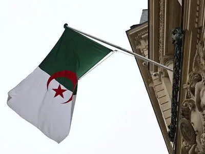 قطع روابط دیپلماتیک الجزایر با امارات