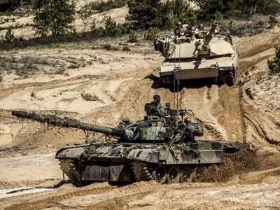 آمریکا ۱۰۰۰ نیروی نظامی جدید به لهستان می‌فرستد