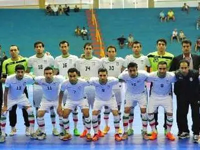 ایران تهزم روسیا ودیا بکرة الصالات 6-4