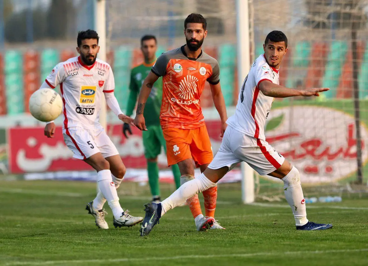 سایپا صفر - پرسپولیس 2/ سایپا نا مطمئن؛ چشمک پرسپولیس به صدر جدول