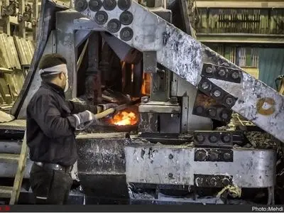 کارگران آلومینیوم اراک در انتظار/ امیدواریم بالاخره پاسخ بگیریم