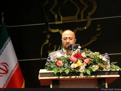 کاهش درآمد نفتی ایران فرصتی برای سالم سازی اقتصاد است