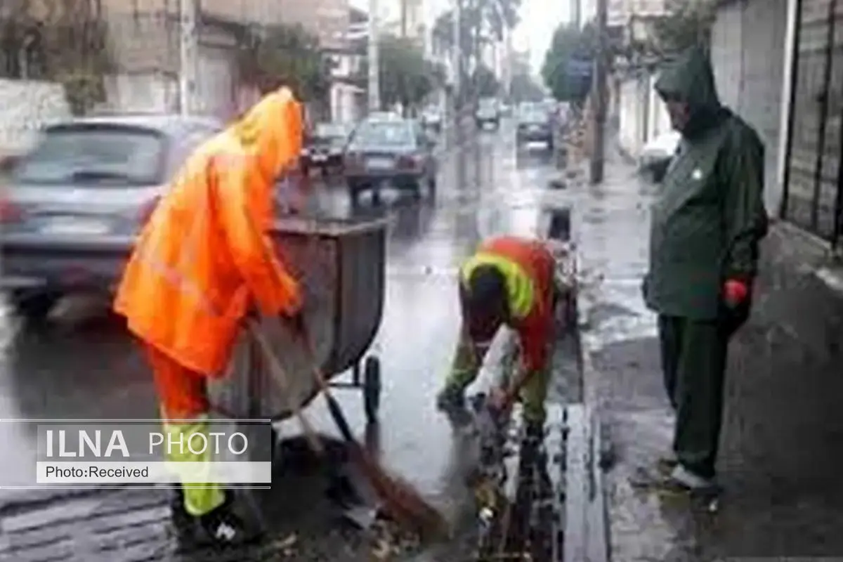 کارگران شهرداری ساری دو نیم ماه مزد طلبکارند/ شهرداری پیگیر پرداخت مطالبات کارگران باشد