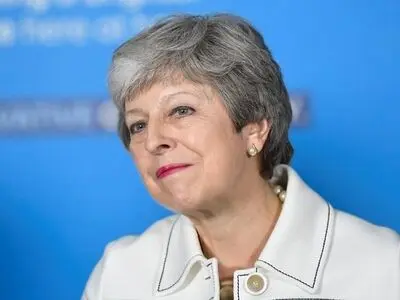 Theresa May announces resignation amid Brexit chaos