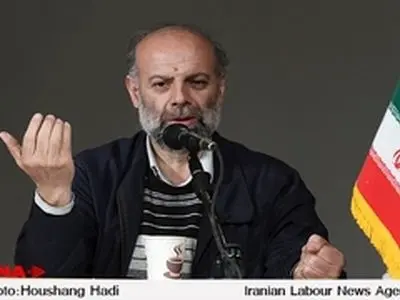 شستا باید از بنگاهداری به سمت سهامداری برود / قدرت و ثروت نباید کنار هم باشند