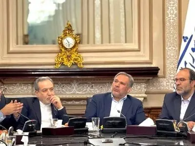 نشست کمیسیون اقتصادی مجلس شورای اسلامی با وزیر امور خارجه
