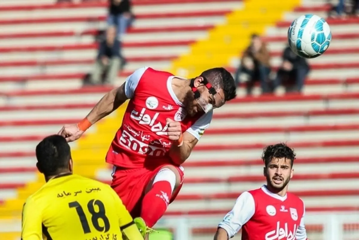 یک سپاهانی در دوراهی استقلال - پرسپولیس (عکس)
