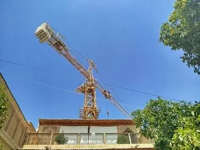 معاون میراث فرهنگی فارس: تاورکرین جمع نشود شکایت می کنیم