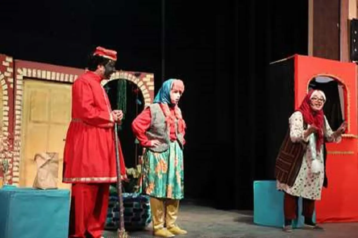 اجرای 11 نمایش سالنی وخیابانی در دومین روز جشنواره بین المللی تئاتر کودک همدان