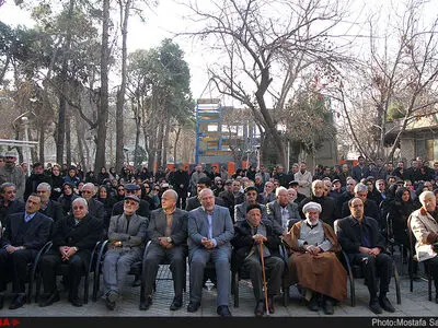  دکتر شریعتمداری از نگاه مسئولان