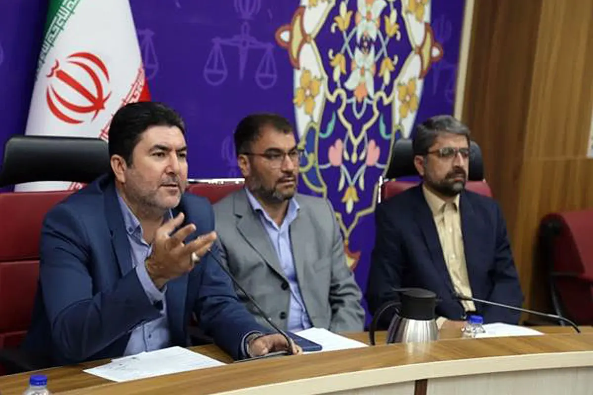 حضور اتباع غیرمجاز فشارهای اقتصادی و اجتماعی زیادی به استان وارد می‌کند