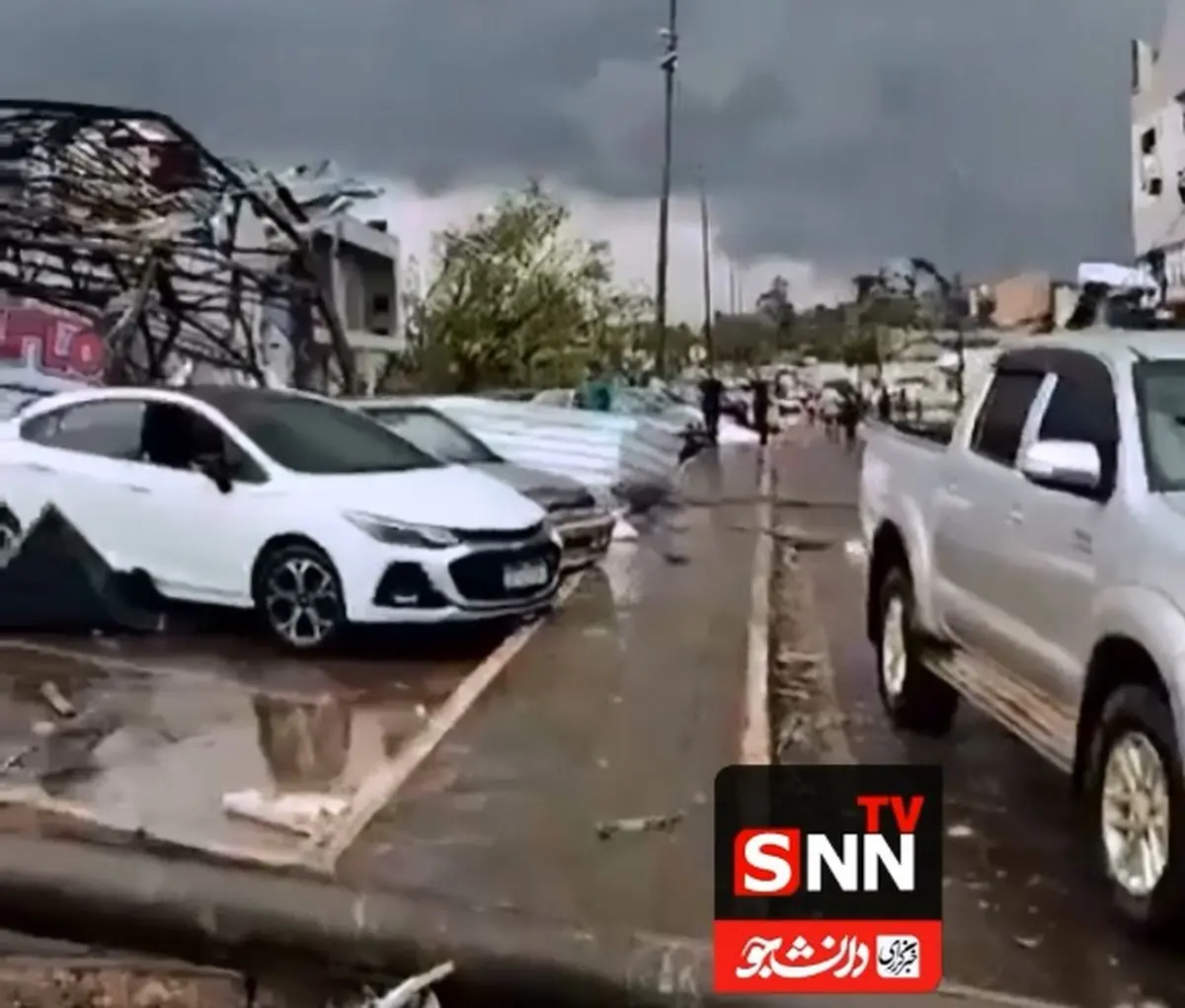 گردباد شدید در برزیل، شهر ریو بونیتو دو ایگواسو را درهم کوبید + فیلم