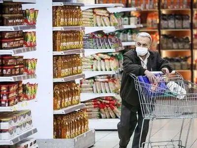 در حوزه مواد غذایی با تورم بالای ۴۰ درصد مواجه هستیم/ دولت طرح کالابرگ را به درستی اجرا نمی‌کند
