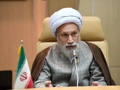  دشمنان می‌خواهند از ائمه جمعه چهره‌ای عبوس منعکس کنند/ باید مطالب به درستی دریافت و به درستی منتشر شود