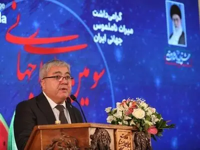 سفیر قرقیزستان در ایران: یلدا نماد احترام به طبیعت، خانواده و فرهنگ‌ است/ حجت‌الاسلام نقویان: مهمترین محور جامعه خانواده است