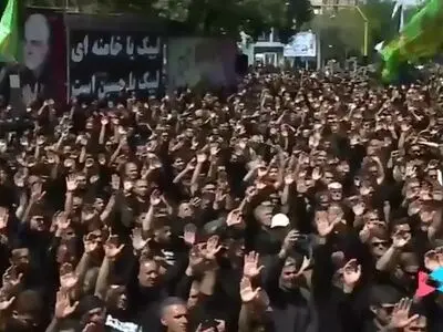 شعرخوانی حماسی در جمع عزاداران اردبیلی + فیلم