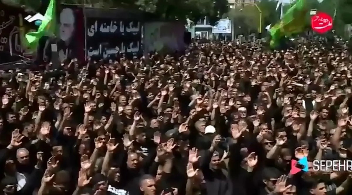 شعرخوانی حماسی در جمع عزاداران اردبیلی + فیلم