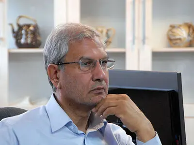  ربیعی از اقدام سازمان تامین اجتماعی برای اجرایی کردن حذف دفترچه‌های کاغذی درمان قدردانی کرد