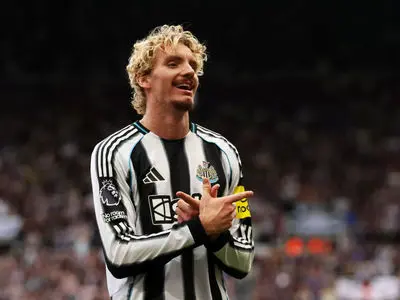 ویدئو: گل به خودی زیبای نیک وولتماده در دربی تاینی‌ور!