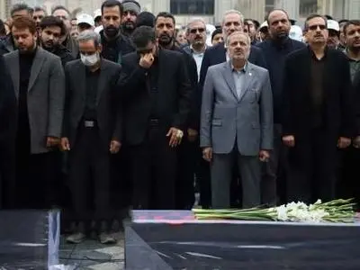 تشییع پیکر همسر و فرزند معاون رئیس‌جمهوری در مشهد