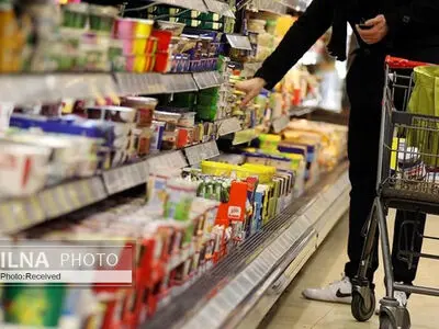 کاهش ۳۵ درصدی تقاضای مواد غذایی/ خبری از جنب‌وجوش عید در خریدهای مردم نیست