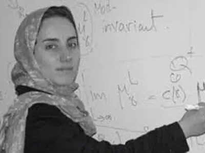 تصویر مریم میرزا خانی ۳۰ سال پیش در روزنامه‌های ایران