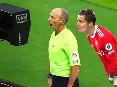 ویدئو: لحظات خنده دار دنیای فوتبال