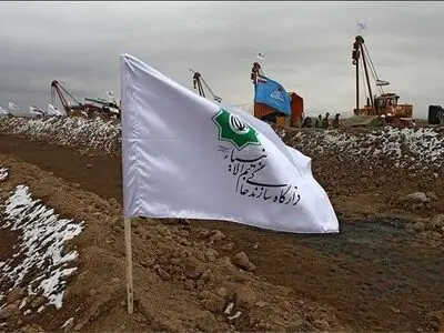 پیمانکاران تمایلی برای شرکت در مناقصه‌ها ندارند/ روحانی بساط واگذاری پروژه با ترک تشریفات را برچیده است