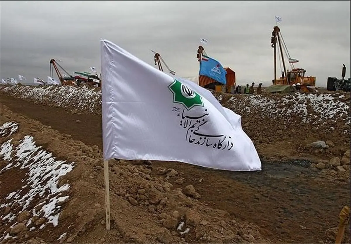 پیمانکاران تمایلی برای شرکت در مناقصه‌ها ندارند/ روحانی بساط واگذاری پروژه با ترک تشریفات را برچیده است