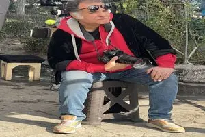 ایران عزیز تو آن سکوتی هستی که میان هر ضربان می گذرد