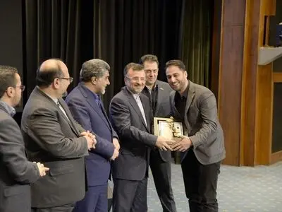 کاوه صدقی قهرمان صنعت کشور شد