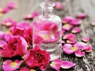 این افراد هرگز گلاب نخورند!